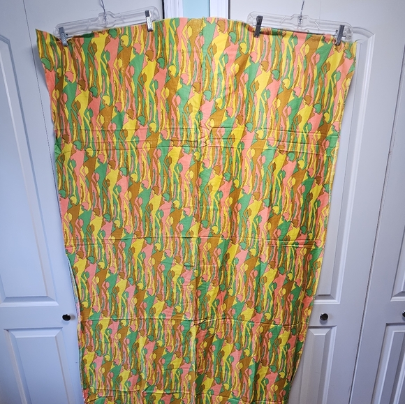 Other - 1960s vintage Psychedelic Fabric novelty figural